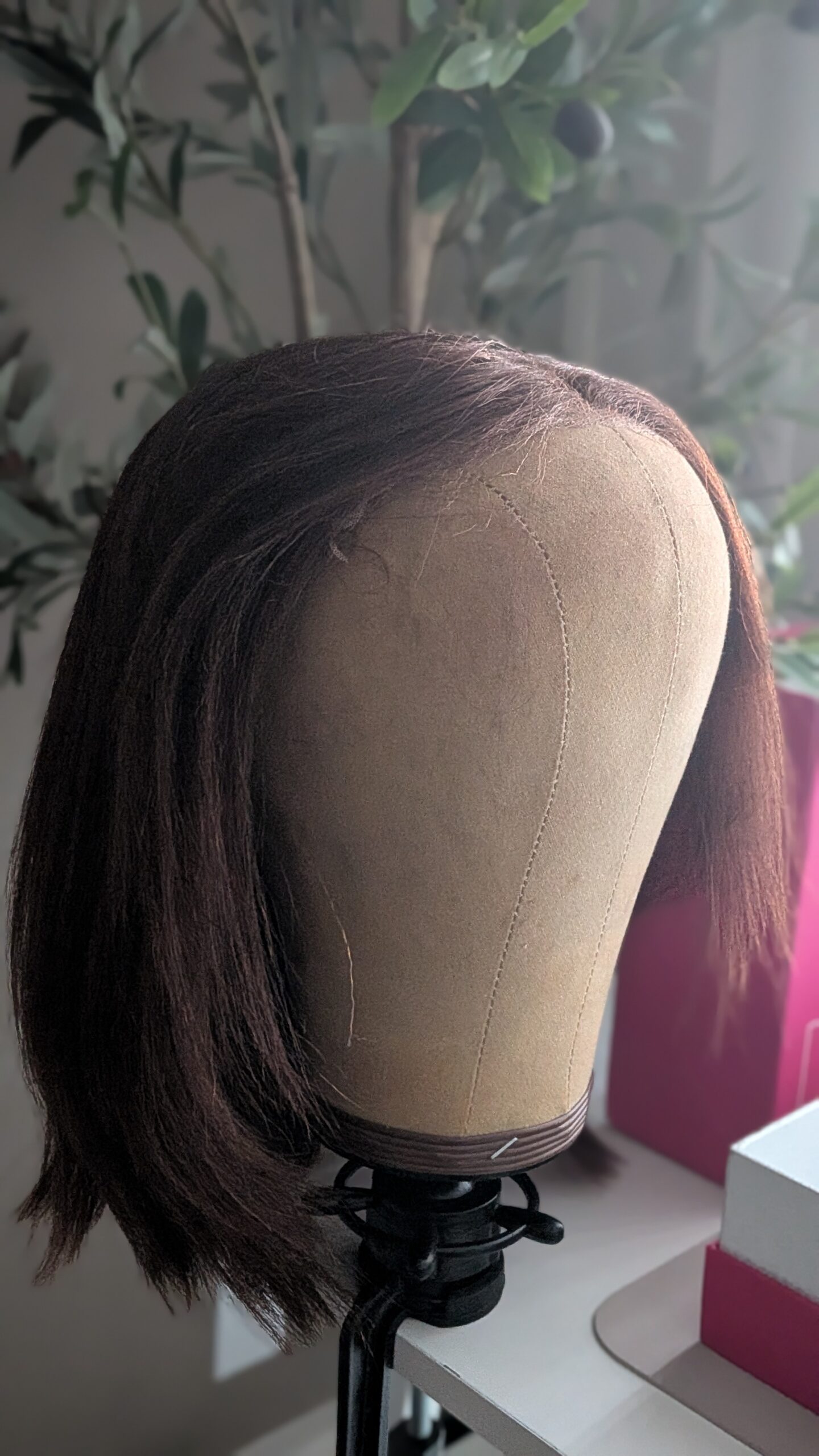 ISEE Hair Layered Bob Wig